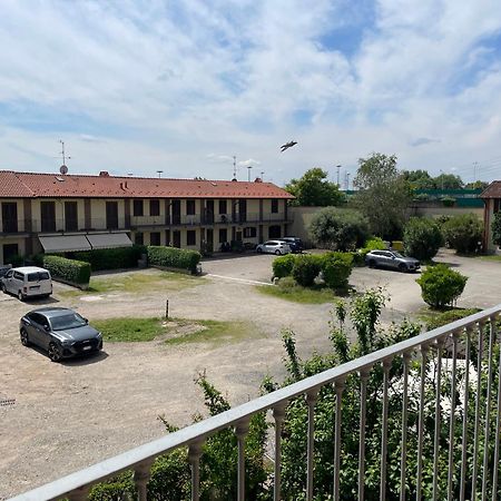 Bnbook-Monolocale Corte Borromeo Rho Buitenkant foto